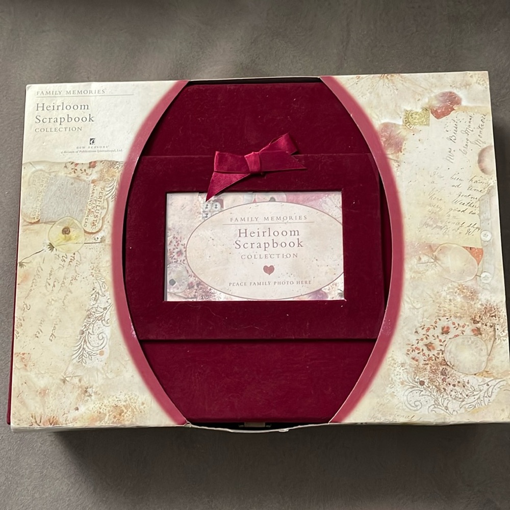 Family Members Heirloom Scrapbook collection